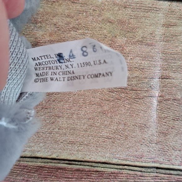 Vtg Disney 90's Pocahontas Meeko the Racoon Hand Puppet Mattel Gray Black Plush - Picture 10 of 13